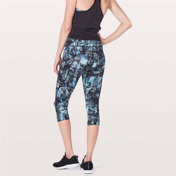 Lululemon Fast & Free Crop II Nulux Eternal Wave Leggings - Picture 2 of 12